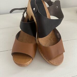 Stylish Black and Brown Women's clog Sandals